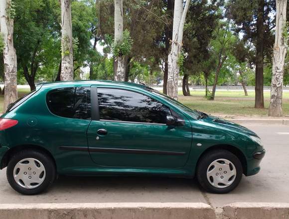 Vendo Peugeot 206 IMPECABLE!! en Mendoza (Localidad)