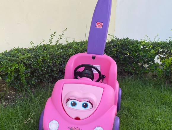 Se vende carro montable para niña en Santo Domingo Este (Municipio)
