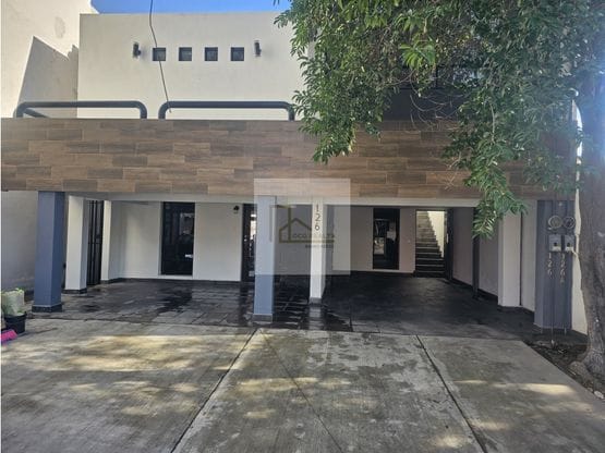 Casa en Venta con ventaja inmobiliaria (2 Depas)