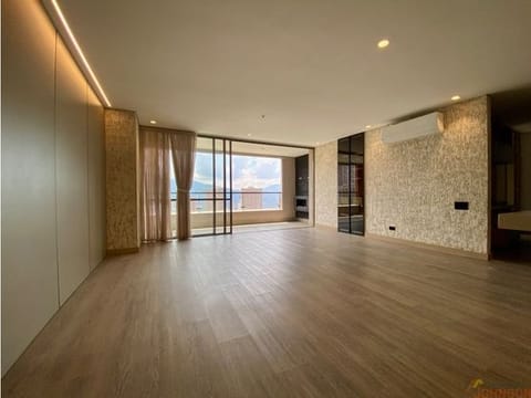 EXCLISIVO APARTAMENTO EN ARRIENDO, MEDELLÍN EL POBLADO P18