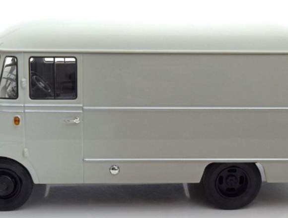 Mercedes Benz L319 1955 - Norev 1/18