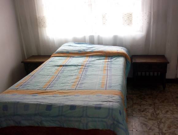 ALQUILO COMODA HABITACION AMOBALDA