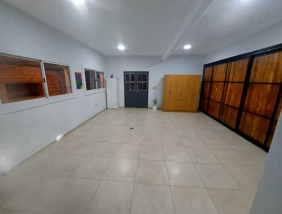 ALQUILO CONSULTORIOS Y SALÓN A ESTRENAR EN MAIPU en General Gutiérrez (Localidad)