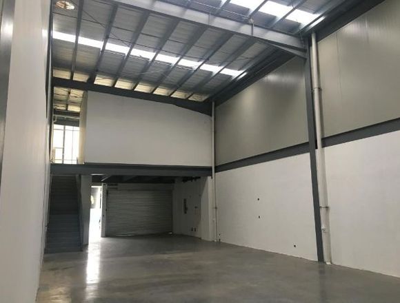 19-3318 AF ofibodega se vende en Parque Lefevre en Panamá (Distrito)