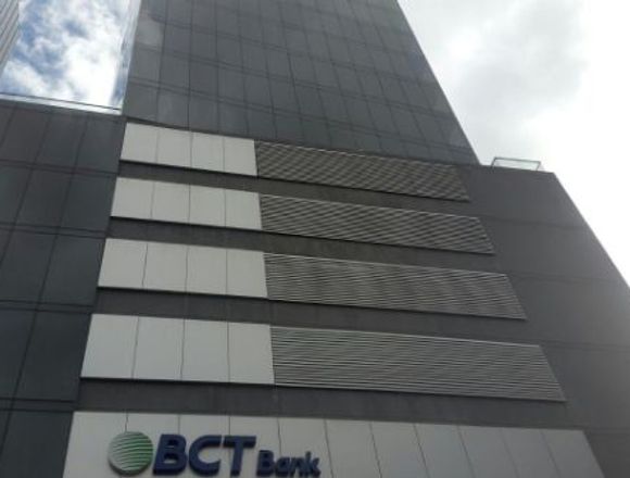 16-4842 AF Imponente oficina se vende en Obarrio en Panamá (Distrito)