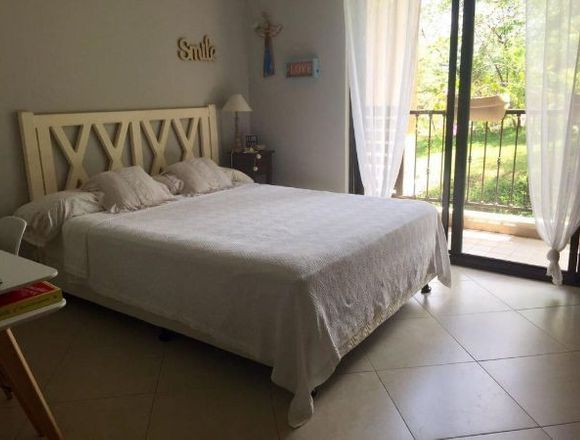 19-3355 AF Se vende hermoso apto. en Clayton