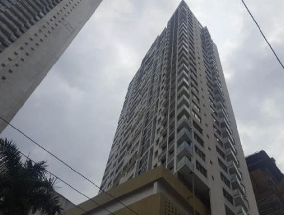 19-4342 AF Espacioso apto. se vende Av. Balboa en Panamá (Distrito)