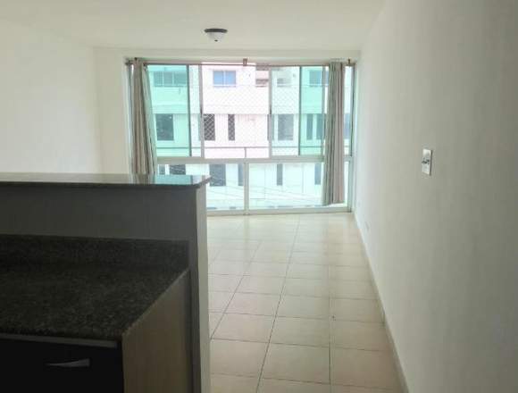 19-4487 AF Práctico apto. en Carrasquilla se vende en Panamá (Distrito)