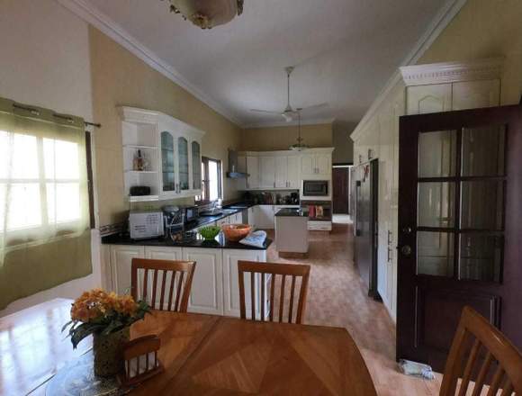 19-3285 AF Majestuosa casa se vende Costa del Este en Panamá (Distrito)