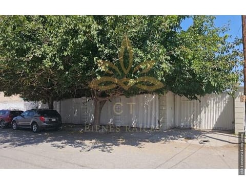 Casa en renta muy amplia para consultorios en Cd. Juárez Chih.