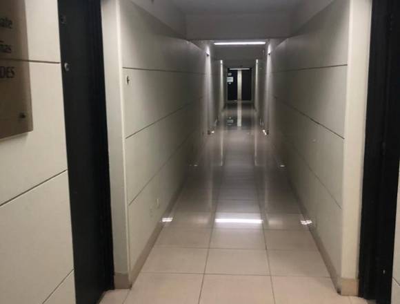 Oficina Galería Alessandri, a pasos de La Moneda en Santiago (Comuna)