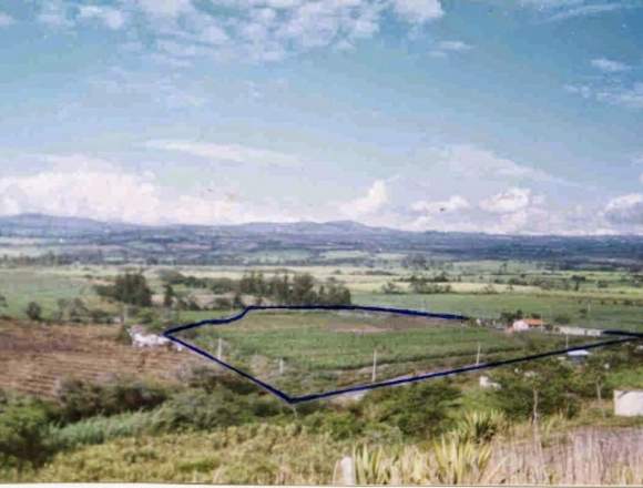 Hermosa finca para la venta en Ibarra (Cantón)