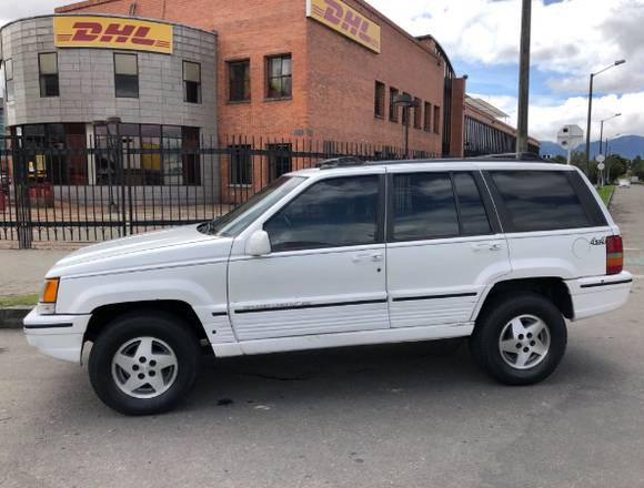 VENDO CAMIONETA GRAND CHEROKEE AÑO 1997 - Bogotá
