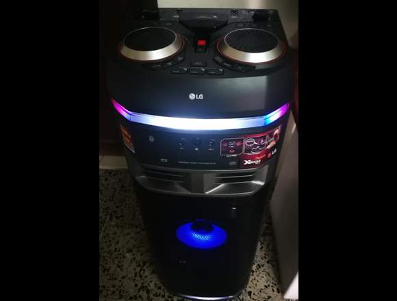 Torre de Sonido LG XBOOM OK75 en Bogotá, D.C. (Municipio)