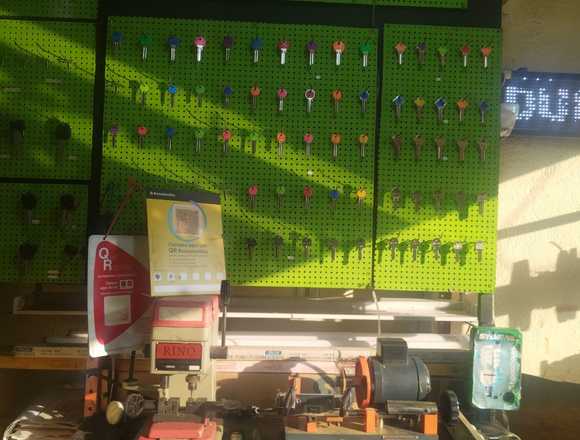 VENTA DE ALMACEN DE FERRETERIA