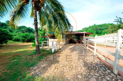 OPORTUNIDAD!... VENTA DE RANCHO LISTO PARA VIVIRLO! en Bahía de Banderas (Municipio)