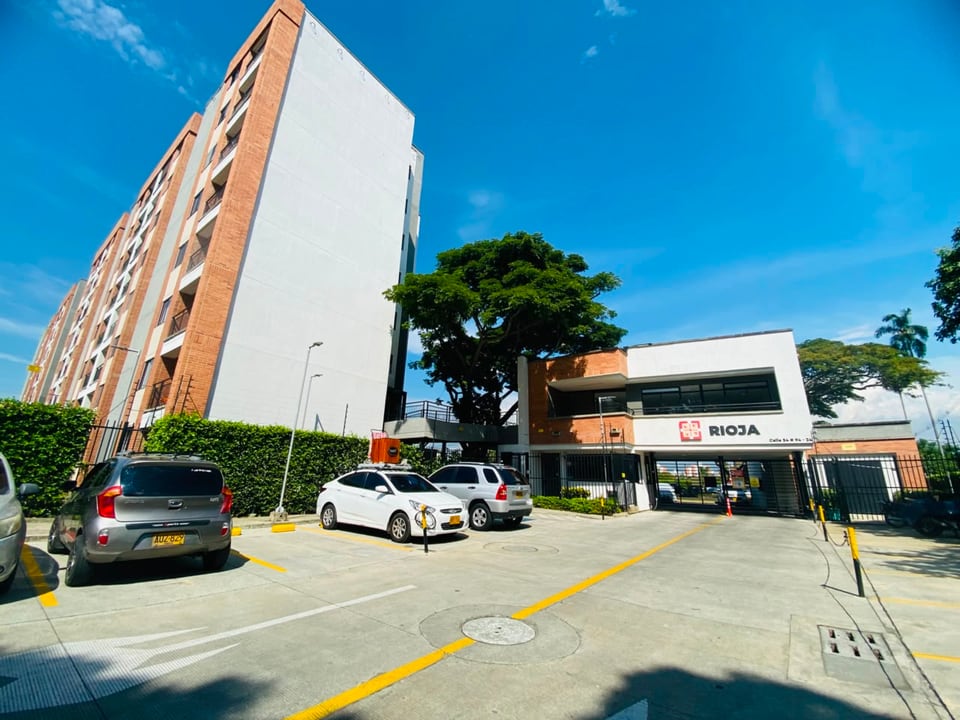 VENDO APARTAMENTO CONJUNTO RIOJA - VALLE DEL LILI CALI" en Santiago de Cali (Municipio)