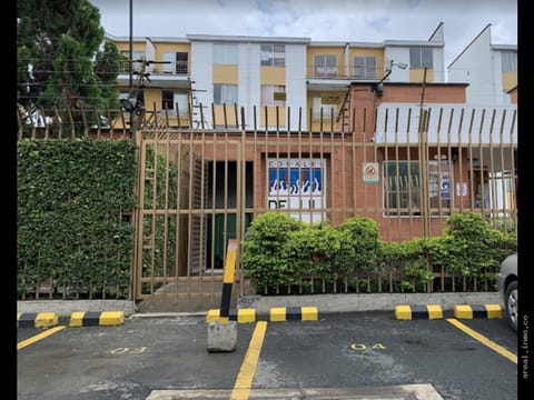 SE VENDE APARTAMENTO EN CORALES DEL LILI
