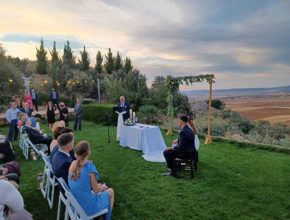 OFICIANTE DE BODAS Y MAESTRO DE CEREMONIAS