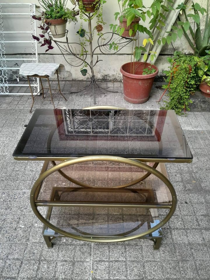 Mesa decorativa auxiliar de metal y vidrio en Guayaquil (Cantón)