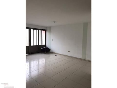 CASA DUPLEX EN RENTA - SECTOR CENTRAL, BARRIO CENTENARIO