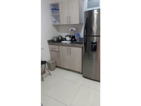 APARTAESTUDIO AMOBLADO EN RENTA - SECTOR CENTRO, CARRERA 3