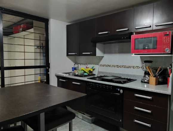 Casa c/jardín y patio en esquina, potencial. Coapa