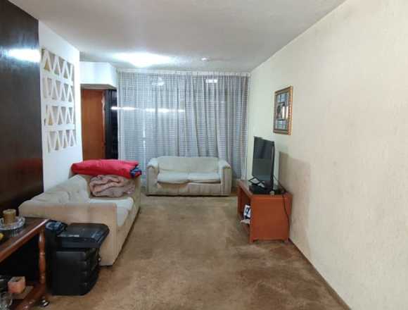 Casa con excelente ubicación y alto potencial