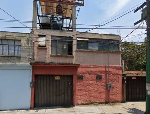 Invierte! Casa con uso de suelo Industrial