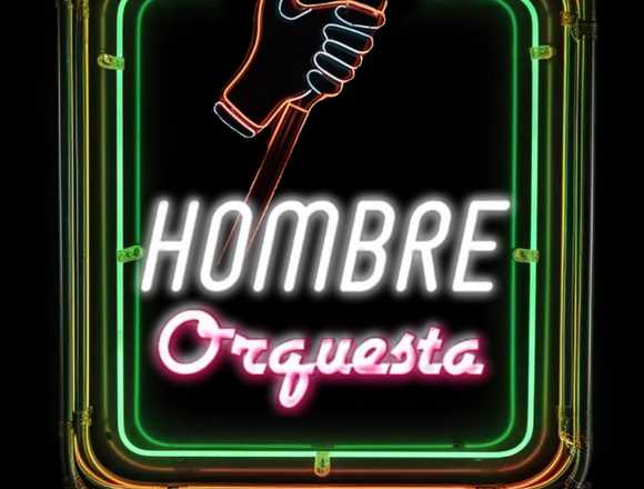Hombre orquesta y grupo de millo música en vivo
