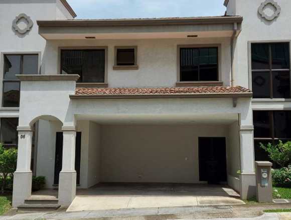 Venta Casa Ulloa Heredia 24-1852 en Heredia (Cantón)