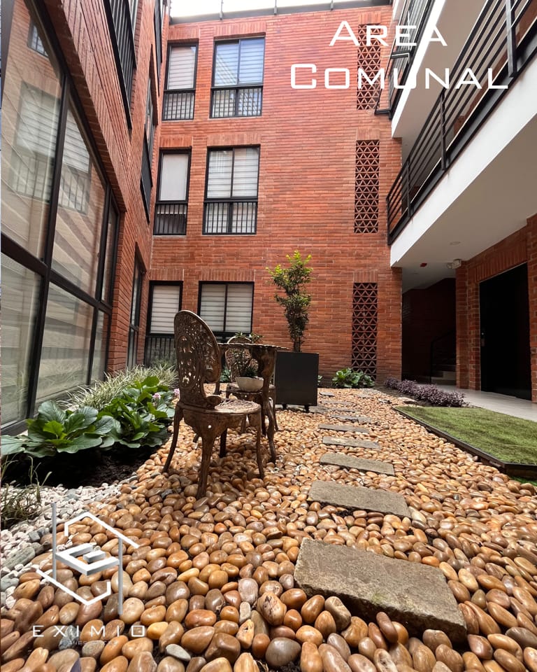 Venta Suite Amueblada, Cuenca, San Roque, 54 m² en Loja (Cantón)