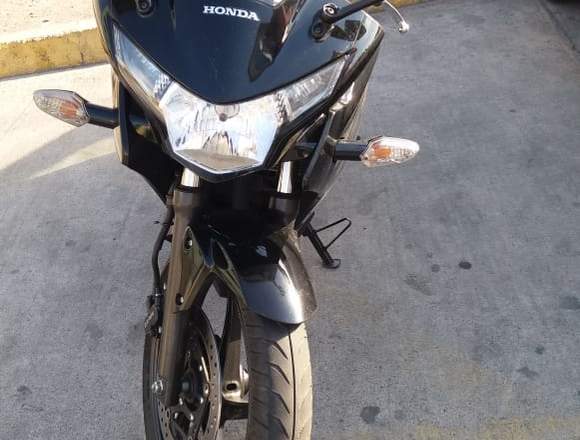 Moto honda CBR 250 impecable en Santiago (Comuna)