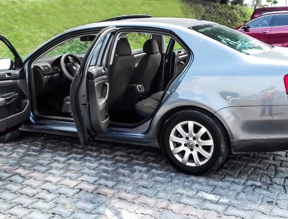 VW Bora Style Active Tiptronic Q/C P/C en Naucalpan de Juárez (Municipio)