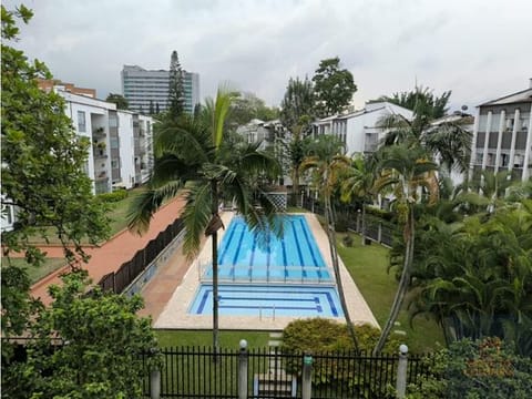 APARTAMENTO AMOBLADO EN VENTA O ALQUILER – PATIO BONITO