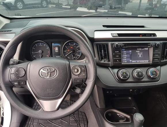 Vendo Toyota RAV4 awd 2017 en buen estado en Ciudad de Guatemala (Municipio)