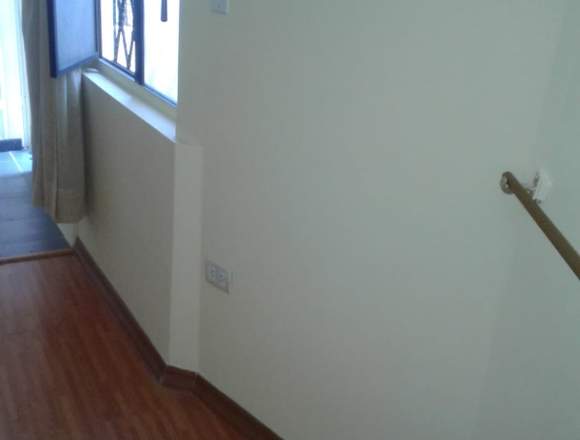 ARRIENDO HABITACIÓN INDEPENDIENTE, AV. FLORIDA en Quito (Cantón)