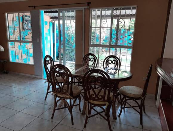SE VENDE BONITA CASA CIUDAD VERSALLES en Colón (Municipio)