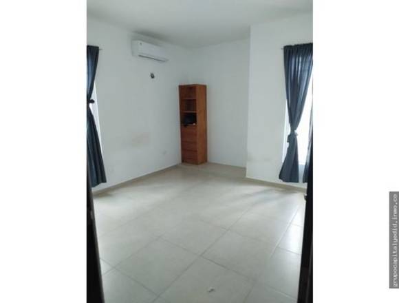 SE RENTA CASA Gran Santa Fe Cancun Quintana Roo $10,900