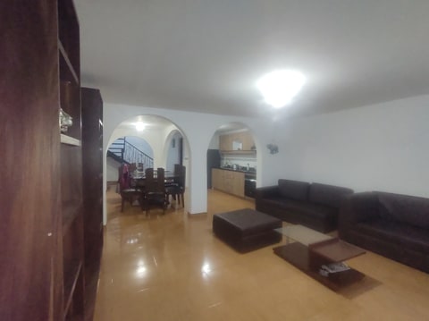 VENDO ESPECTACULAR CASA DE 3 PISOS EN LA URIBE CUBA- PEREIRA en Pereira (Municipio)