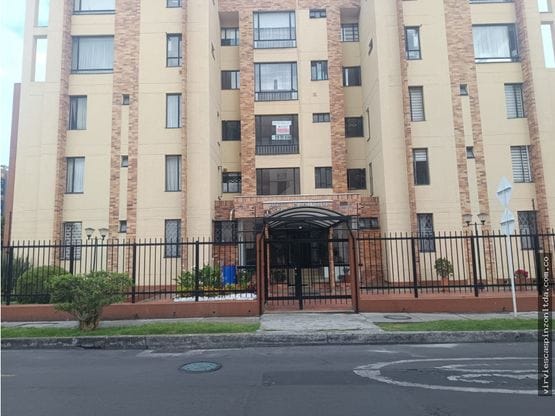 SE ARRIENDA APARTAESTUDIO EN ED CEDRAL 9 - B/LOS CEDROS - FBL