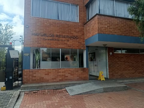 SE ARRIENDA APARTAMENTO C.R.HAYUELOS RESERVADO FONTIBON - YBBP en Bogotá, D.C. (Municipio)