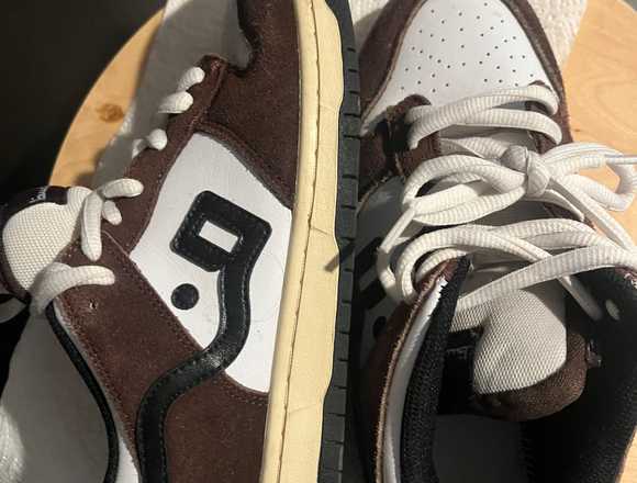 Zapatillas marca buchan talla 41 en Madrid (Municipio)