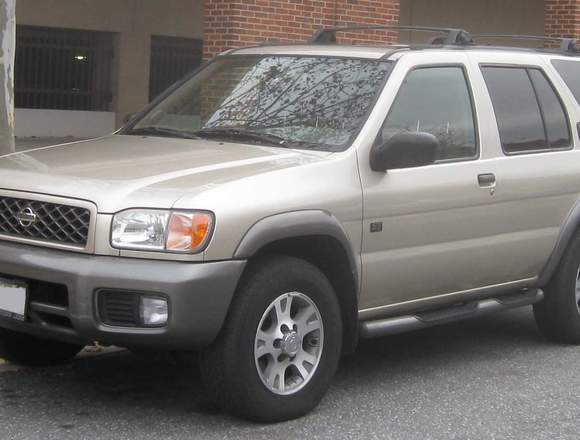 NISSAN PATHFINDER 2001 DE OPORTUNIDAD en Pichincha (Cantón)