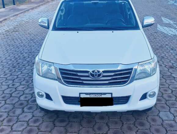 VENDO CAMIONETA HILUX 4X4 en Quito (Cantón)