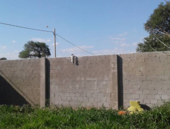 DE OCACION VENDO CASA O DOY EN ANTICRETICO