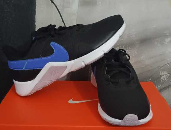ZAPATILLAS NIKE talla 39