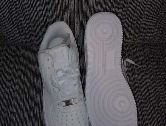 ZAPATILLAS NIKE AIR FORCE talla 39
