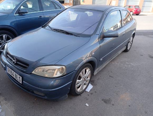 Opel Astra sport 2.0 Dti 16v 101Cv en La Rinconada (Municipio)