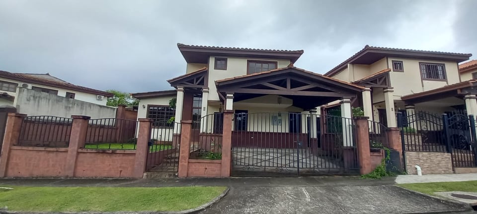 VENTA EN PH MIRADOR DEL LAGO - 4 RECÁMARAS - TERRAZA CALLE PRINCIPAL